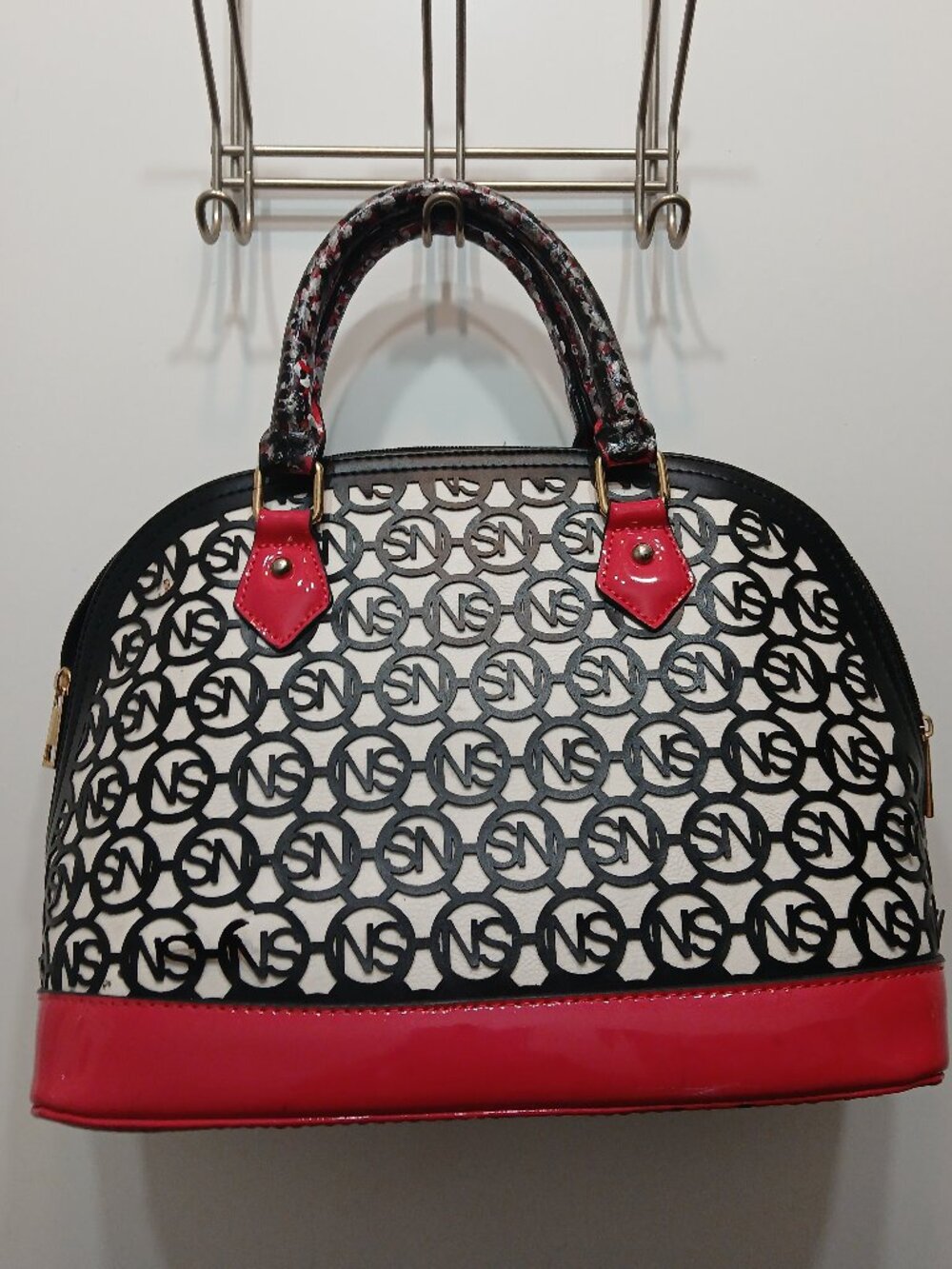 Stephanie Nicole Satchel